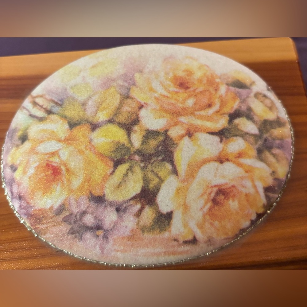 Vintage 1960s Aromatic Cedar Jewelry Box - Textured Resin Floral Lid - MCM - Picture 7 of 8